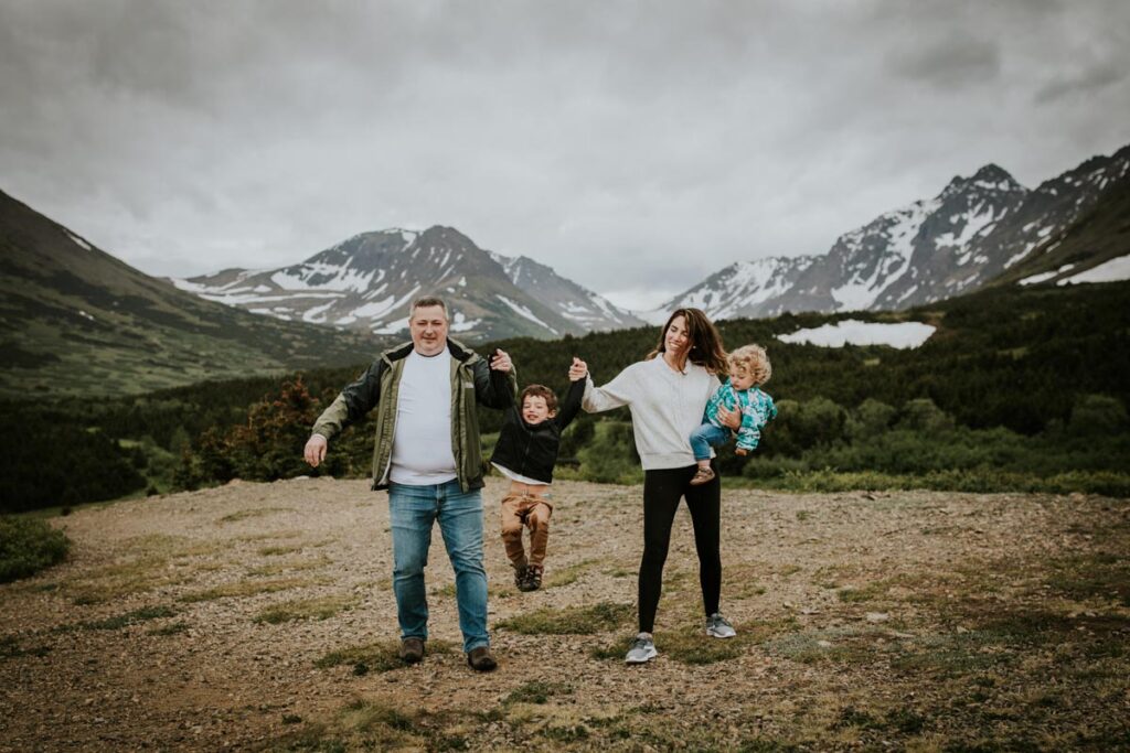 outdoor family photo session, how to do a quick change